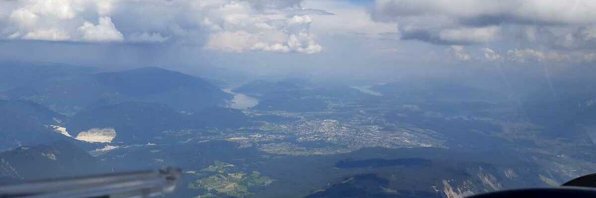 Flugwegposition um 12:54:58: Aufgenommen in der Nähe von Gemeinde Nötsch im Gailtal, Österreich in 2693 Meter